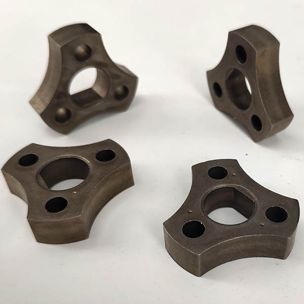 軸套(3邊孔) 軸套(3邊孔)